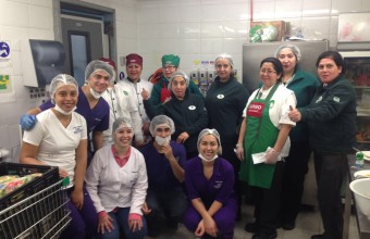 Alumnos realizan intervención en Jumbo Pedro de Valdivia