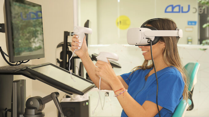 Previsualización de '¿Qué es la simulación háptica y cómo se usa en Odontología UDD?'