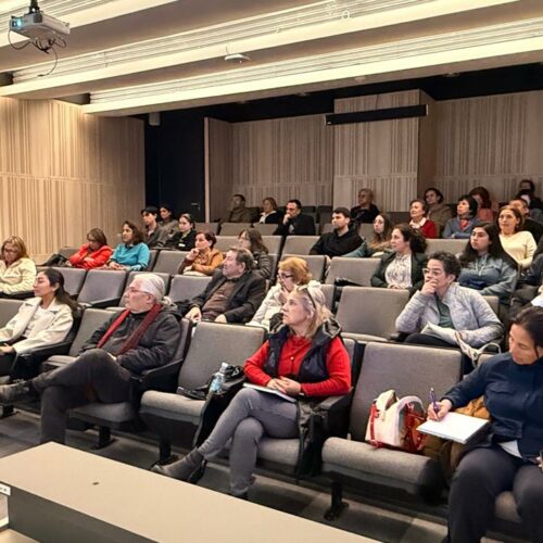 Profesor Edson Yáñez inspiró a la comunidad UDD Vecina con charla sobre nutrición y bienestar